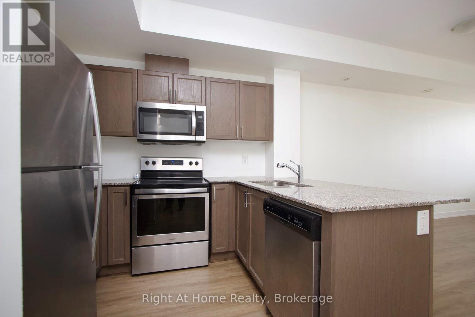 405 - 1460 Whites Road, Pickering, Ontario  L1V 1R4 - Photo 6 - E13827072