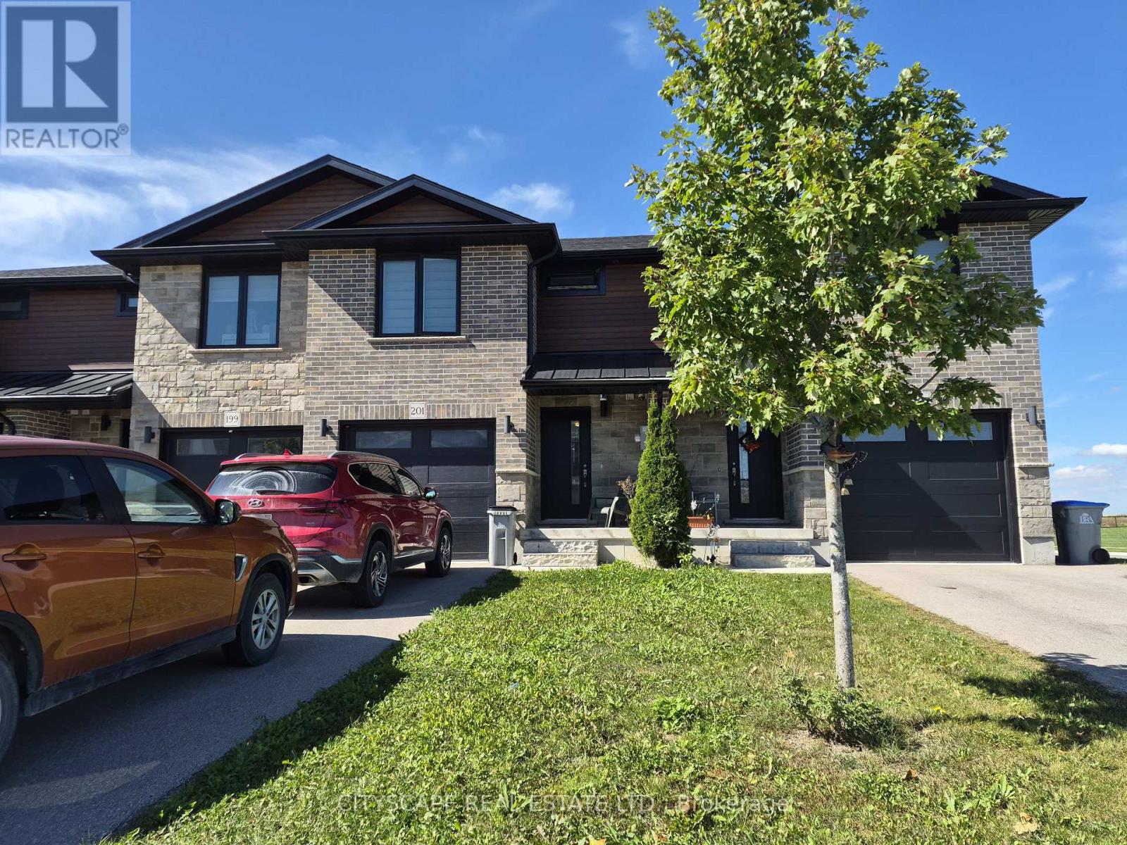 201 Hooper Street, St. Marys, Ontario  N4X 0C1 - Photo 1 - X13834446