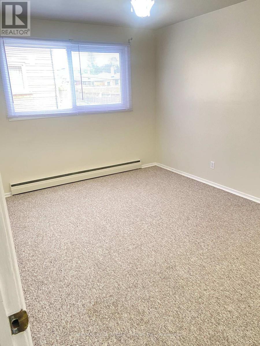 3 - 11 Southdale Avenue, Kitchener, Ontario N2M 3V4 - Photo 10 - X13834564