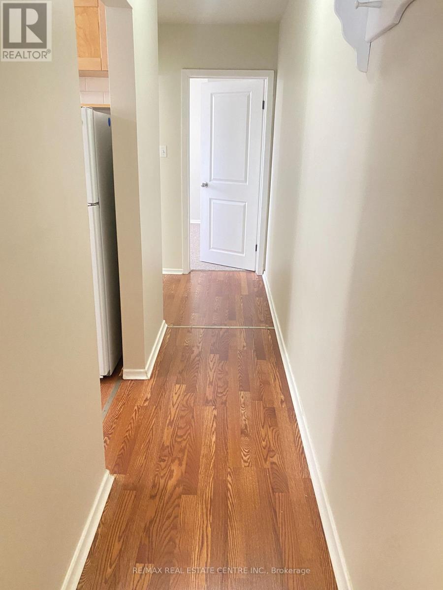 3 - 11 Southdale Avenue, Kitchener, Ontario N2M 3V4 - Photo 8 - X13834564