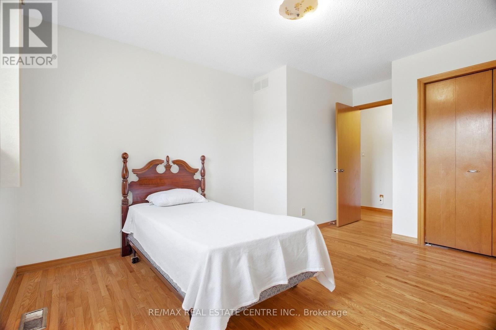 93 Old Chicopee Drive, Kitchener, Ontario  N2A 3R7 - Photo 25 - X13834608