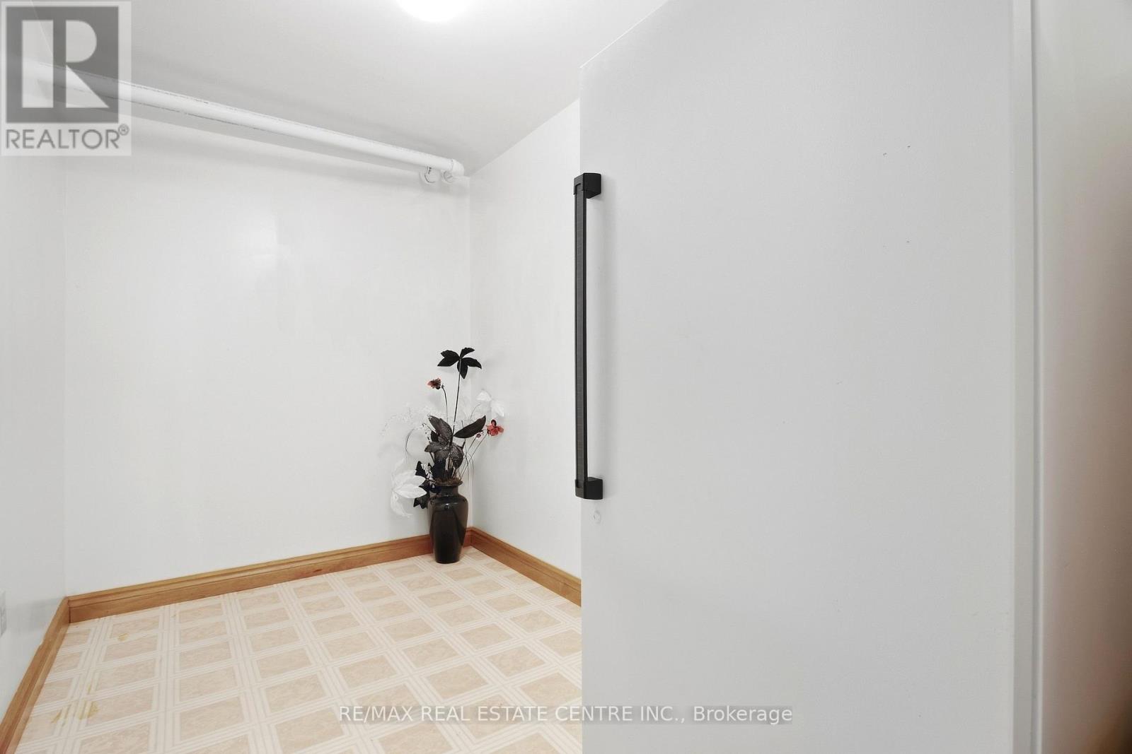 93 Old Chicopee Drive, Kitchener, Ontario  N2A 3R7 - Photo 34 - X13834608