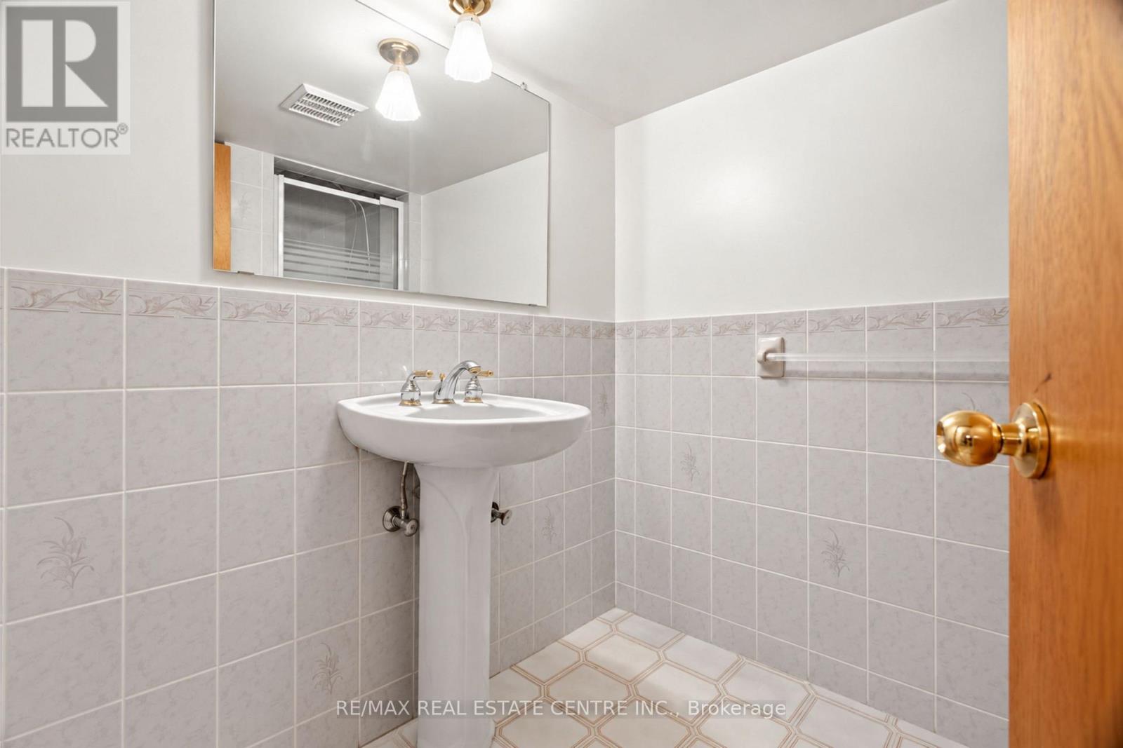 93 Old Chicopee Drive, Kitchener, Ontario  N2A 3R7 - Photo 35 - X13834608