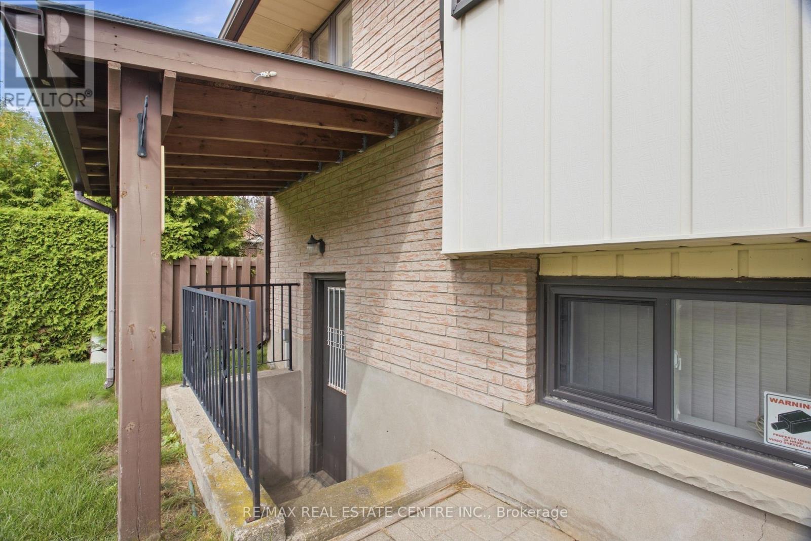 93 Old Chicopee Drive, Kitchener, Ontario  N2A 3R7 - Photo 38 - X13834608