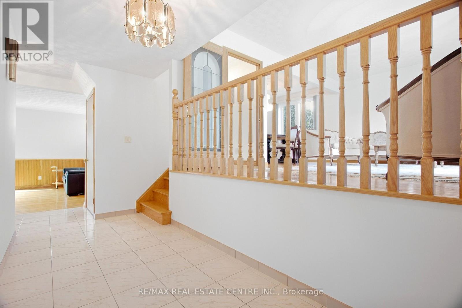 93 Old Chicopee Drive, Kitchener, Ontario  N2A 3R7 - Photo 6 - X13834608