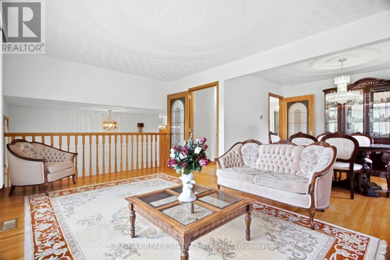 93 Old Chicopee Drive, Kitchener, Ontario  N2A 3R7 - Photo 7 - X13834608