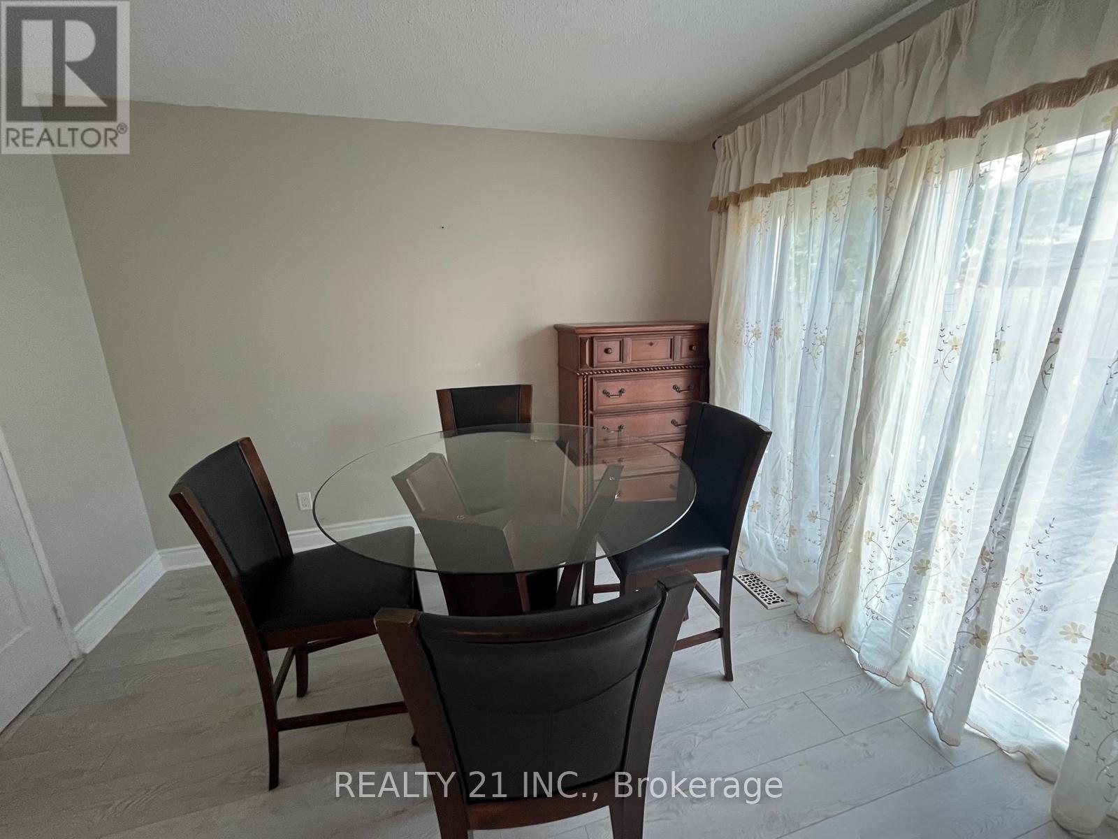 2 - 405 Keats Way, Waterloo, Ontario  N2L 5S7 - Photo 5 - X13834666