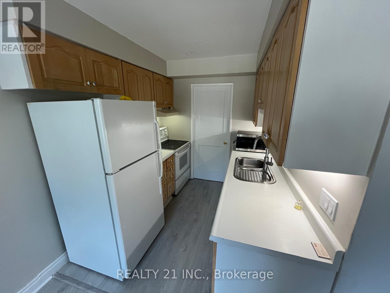 2 - 405 Keats Way, Waterloo, Ontario  N2L 5S7 - Photo 7 - X13834666