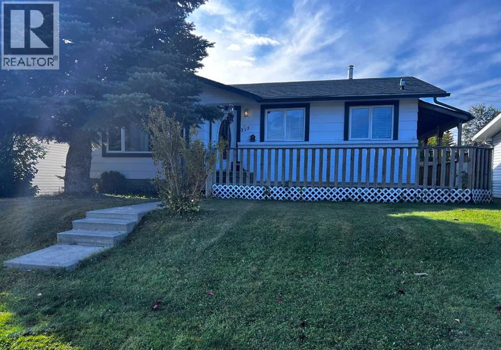 313 3rd Avenue NW, Slave Lake, Alberta  T0G 2A2 - Photo 1 - A2347865
