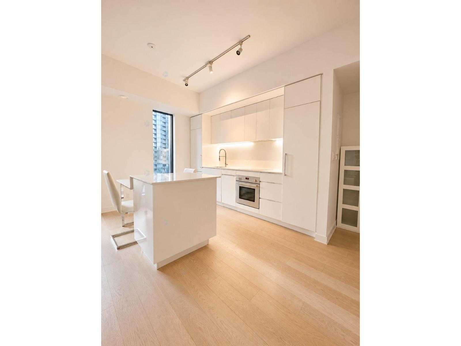 1288 Av. des Canadiens-de-Montréal|#2715 Montréal (Ville-Marie) Quebec Canada H3B3B3 3