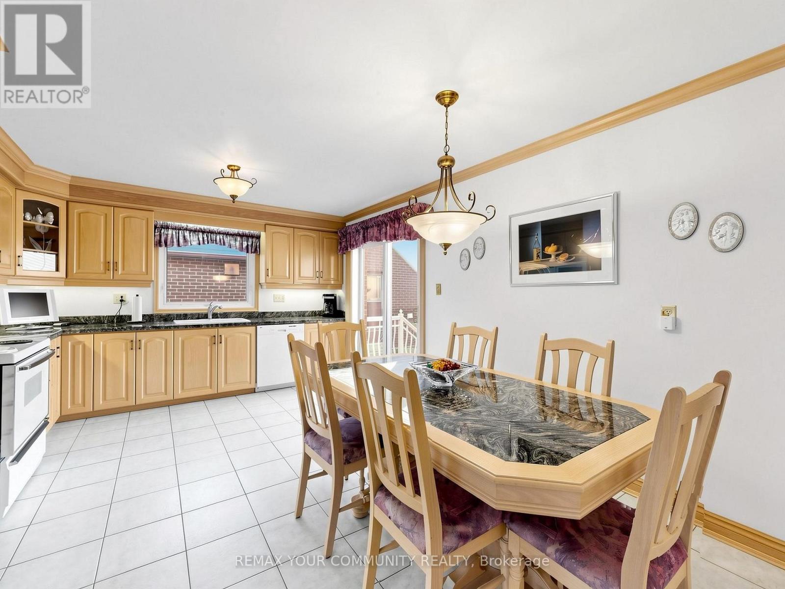35 May Avenue, Richmond Hill, Ontario L4C 3S7 - Photo 11 - N13834234