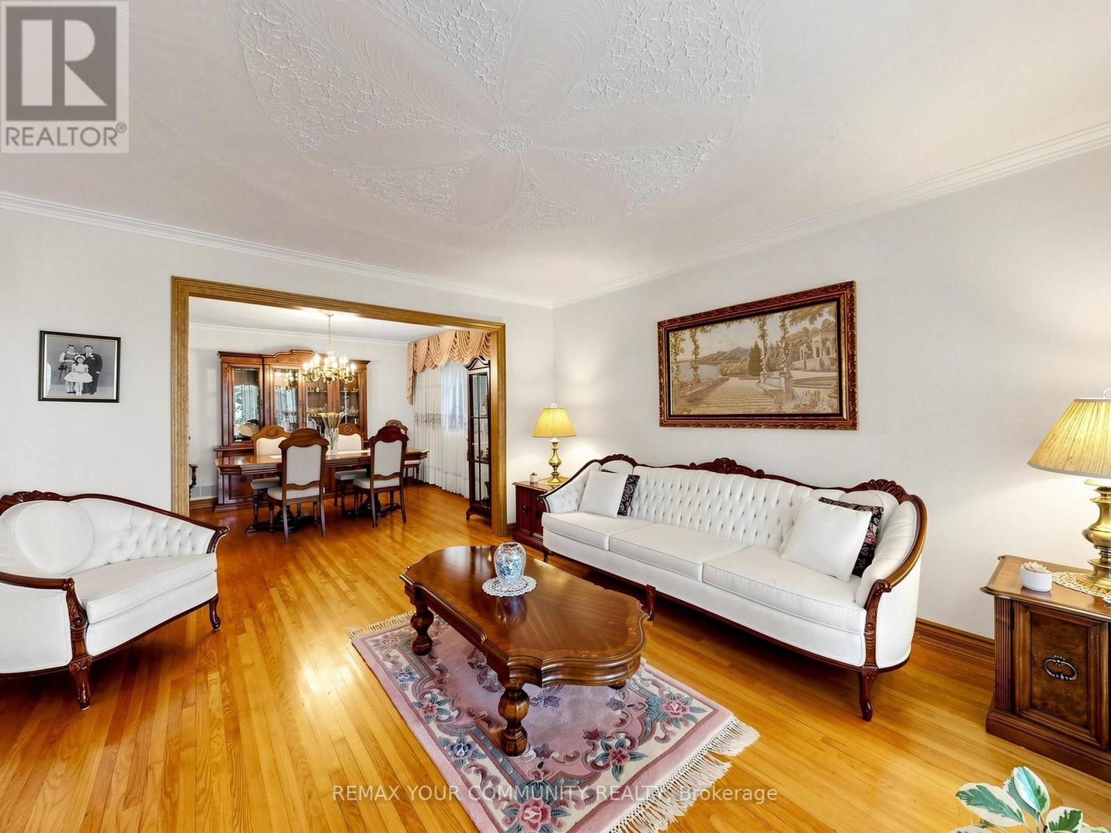 35 May Avenue, Richmond Hill, Ontario L4C 3S7 - Photo 7 - N13834234