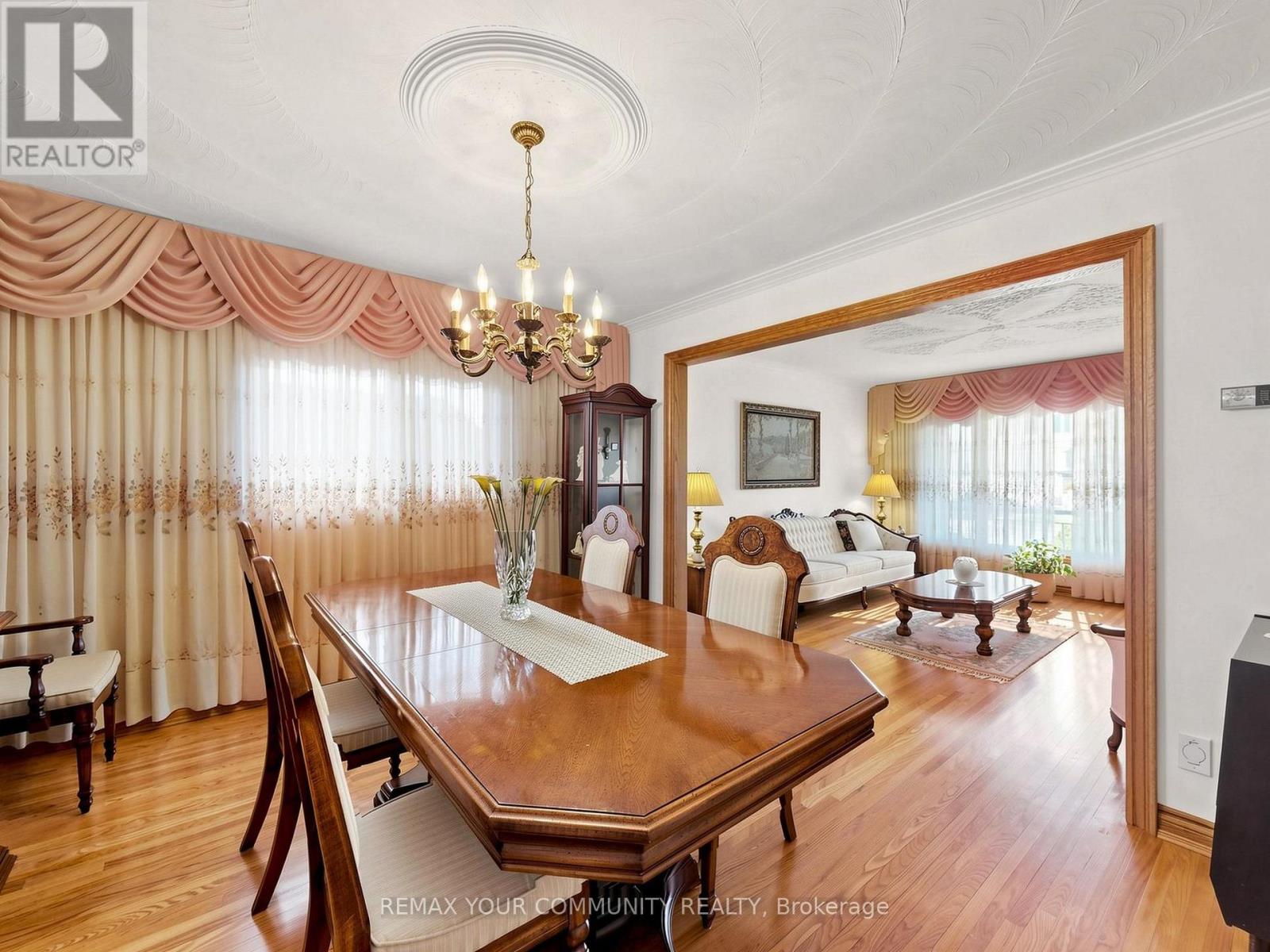 35 May Avenue, Richmond Hill, Ontario L4C 3S7 - Photo 8 - N13834234