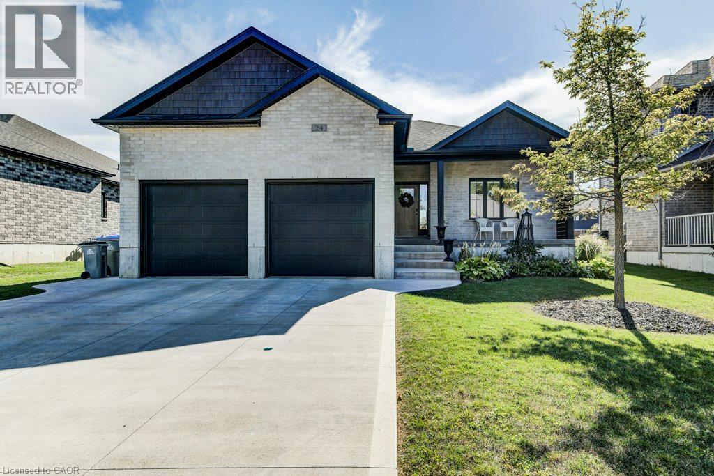 24 GILMER Crescent, Listowel, Ontario