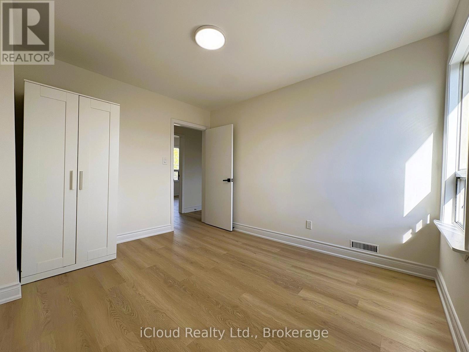 Upper - 1373 Davenport Road, Toronto, Ontario  M6H 2H5 - Photo 3 - W13828004