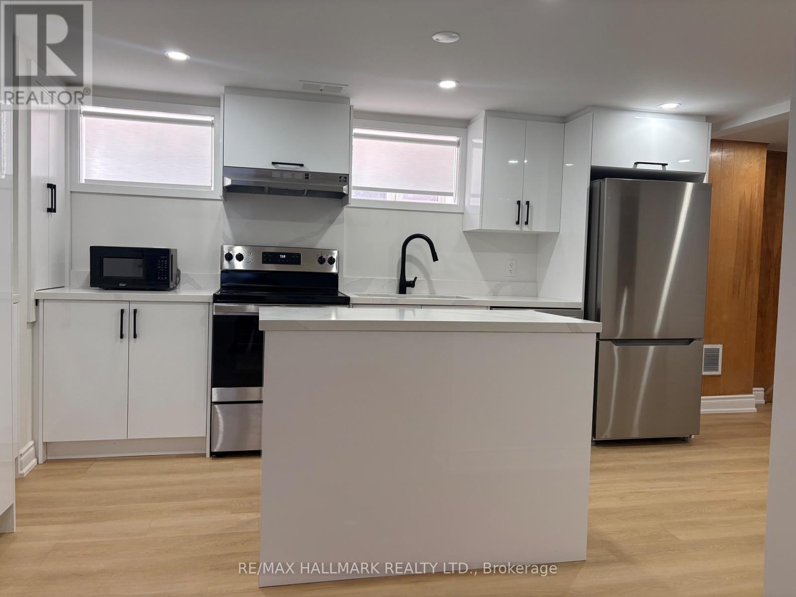 Lower - 67 Saskatoon Drive, Toronto, Ontario  M9P 2G1 - Photo 8 - W13832978