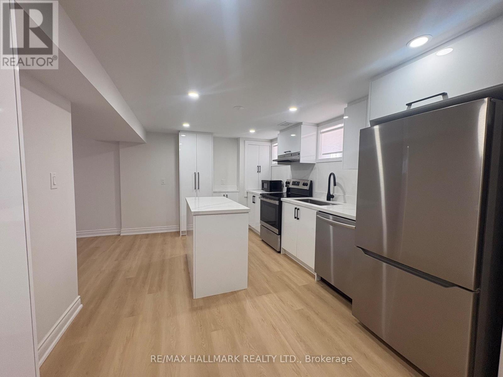 Lower - 67 Saskatoon Drive, Toronto, Ontario  M9P 2G1 - Photo 9 - W13832978