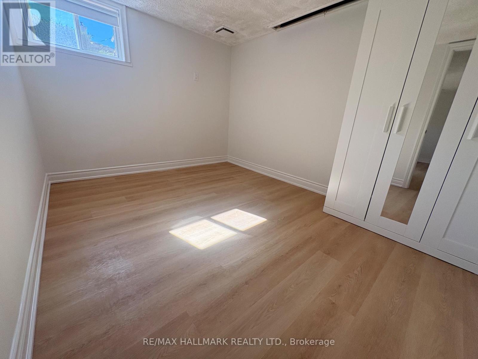 Lower - 67 Saskatoon Drive, Toronto, Ontario  M9P 2G1 - Photo 18 - W13832978