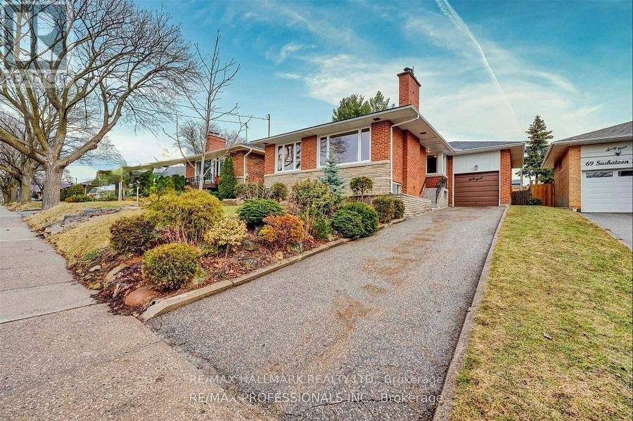 LOWER - 67 SASKATOON DRIVE, Toronto, Ontario