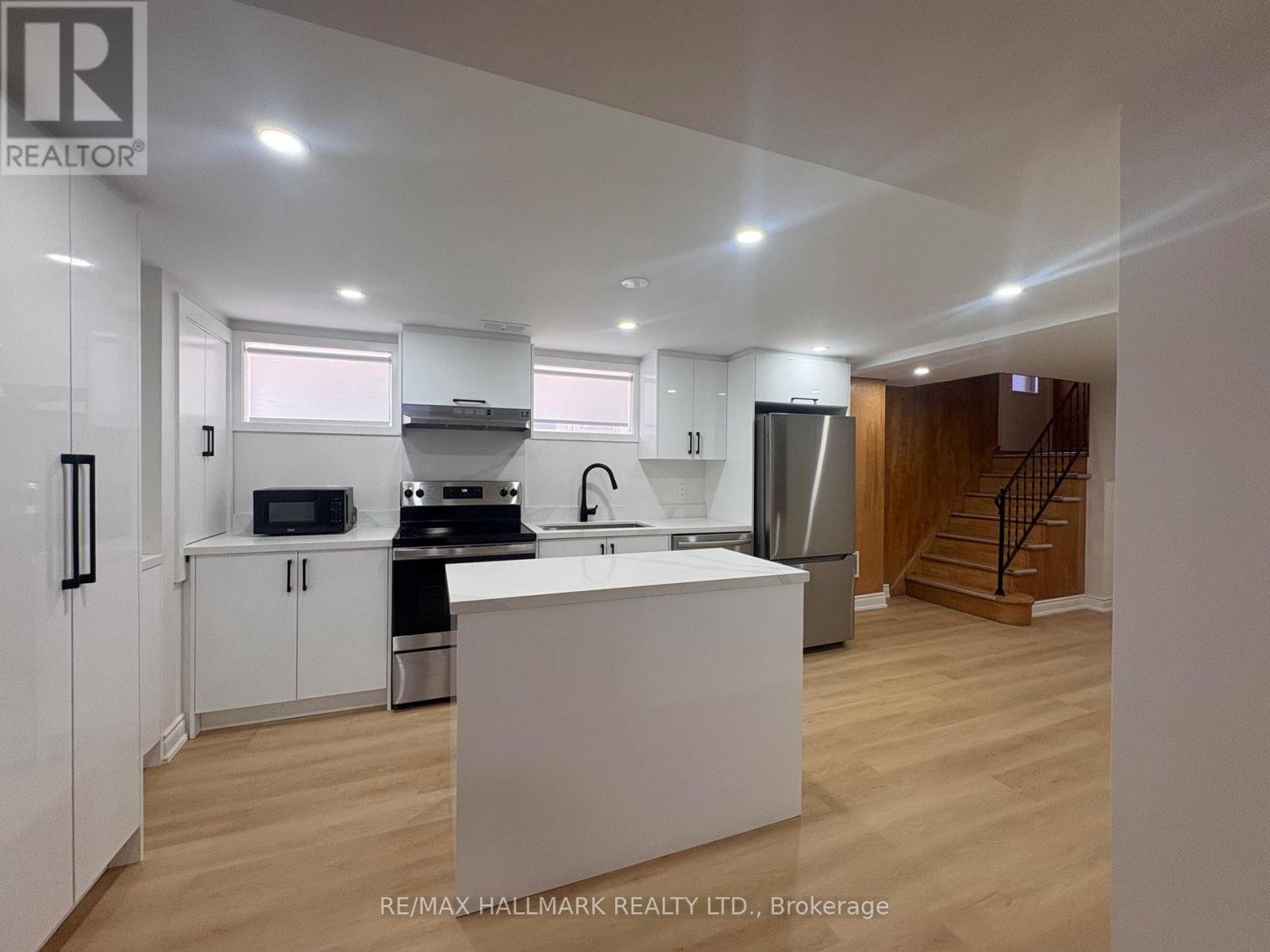 Lower - 67 Saskatoon Drive, Toronto, Ontario  M9P 2G1 - Photo 11 - W13832978