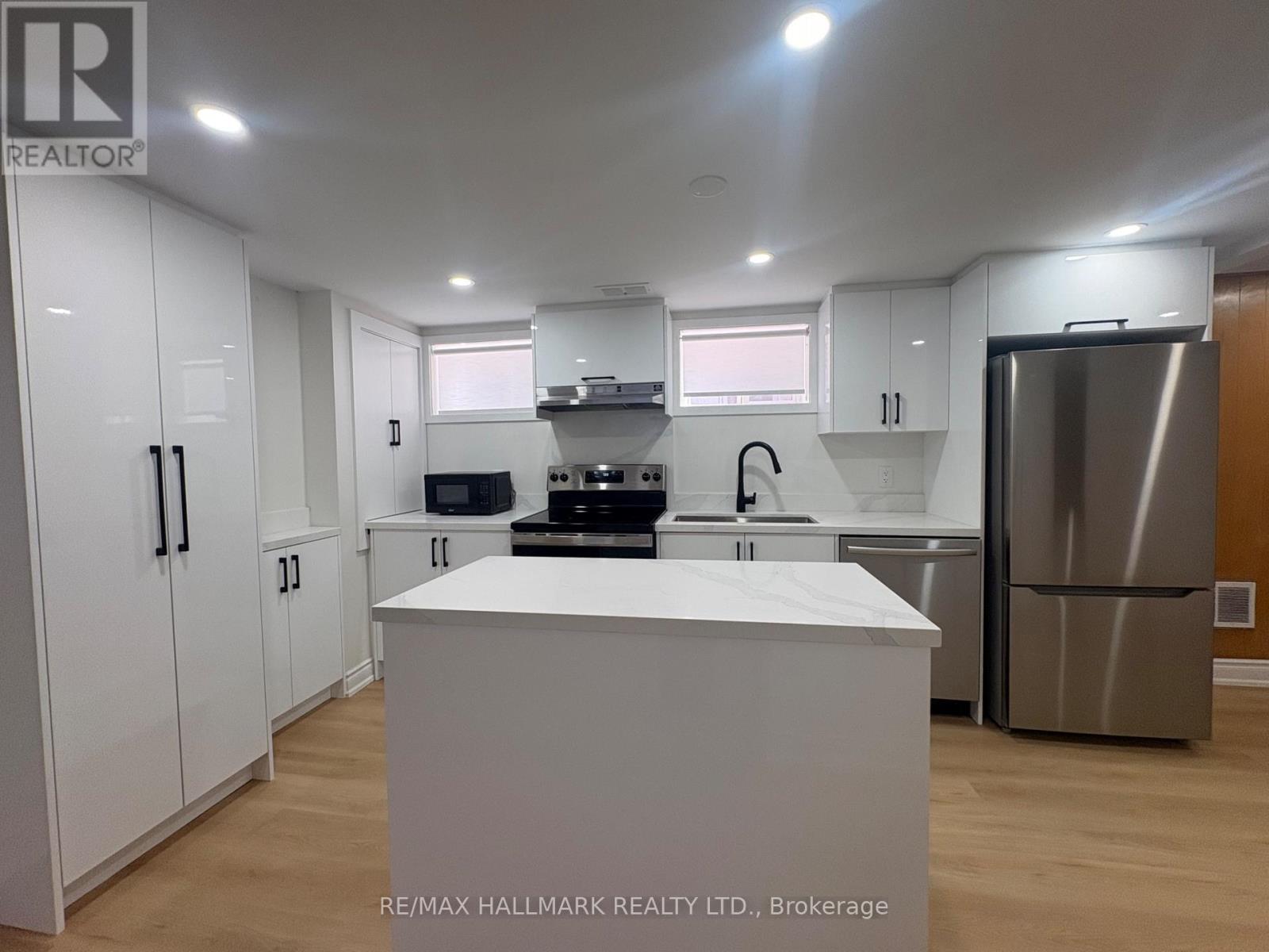 Lower - 67 Saskatoon Drive, Toronto, Ontario  M9P 2G1 - Photo 12 - W13832978