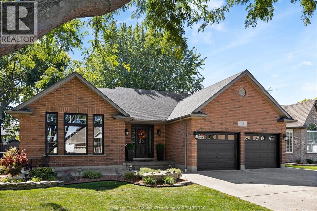 35 WHELAN DRIVE, Amherstburg, Ontario