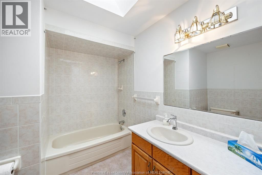 256 Kenilworth Place, Windsor, Ontario  N9E 4M6 - Photo 16 - 26023756