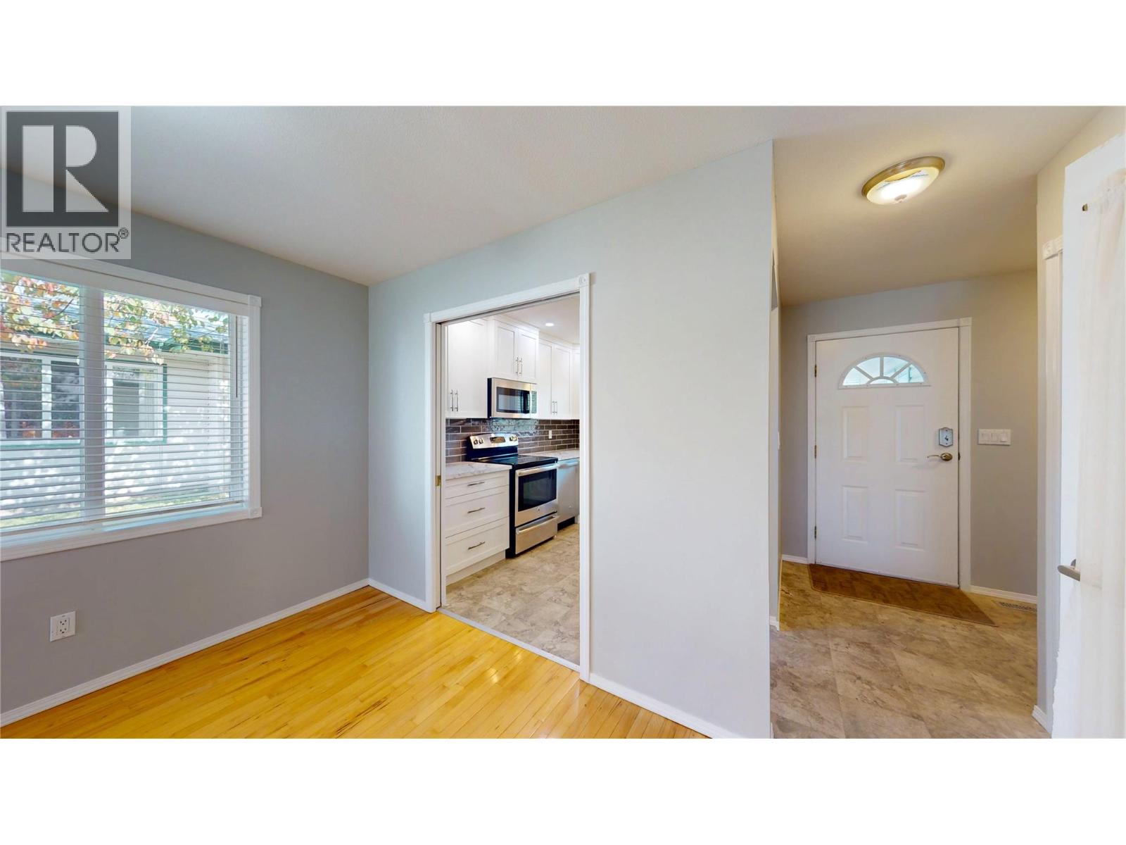 2375 1st Street S Unit# 26, Cranbrook, British Columbia  V1C 6J7 - Photo 3 - 10401946