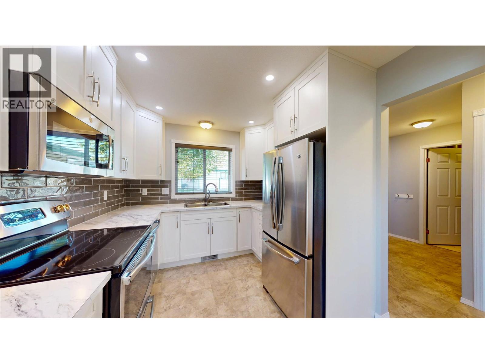2375 1st Street S Unit# 26, Cranbrook, British Columbia  V1C 6J7 - Photo 4 - 10401946