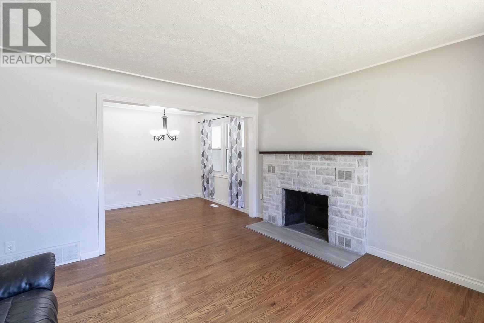 200 Hugill St, Sault Ste. Marie, Ontario  P6A 4E8 - Photo 8 - SM262691