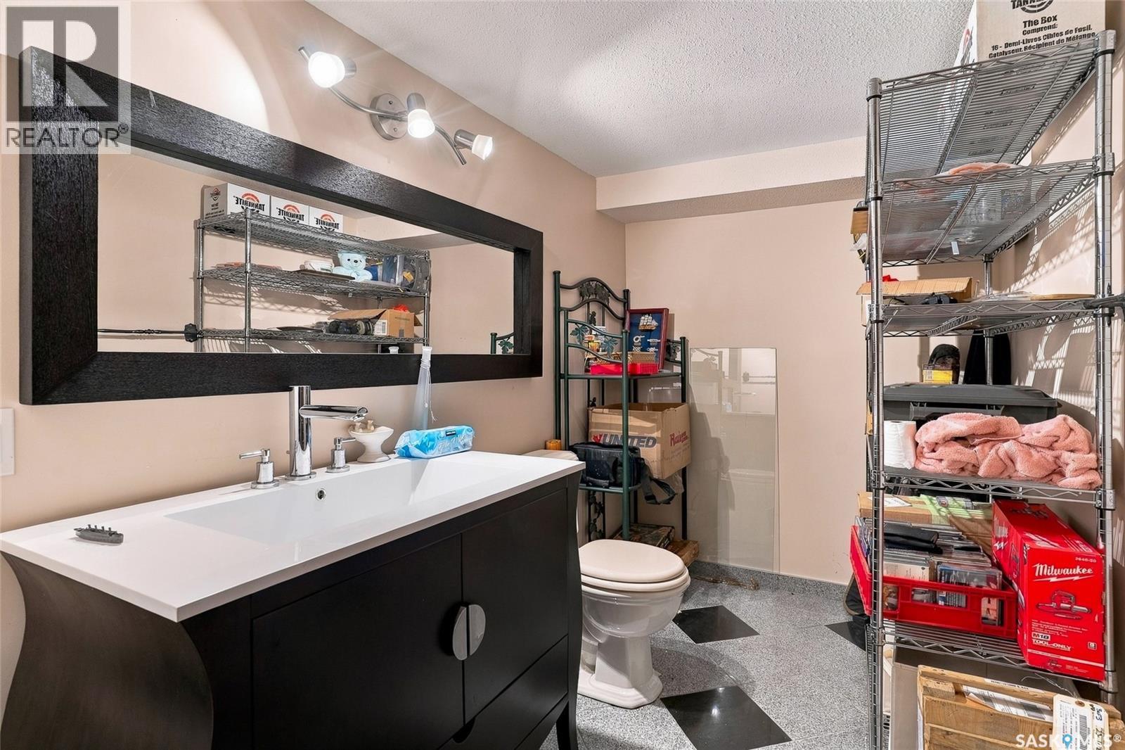 111 Christopher Road, Saskatoon, Saskatchewan  S7J 3R8 - Photo 44 - SK049710