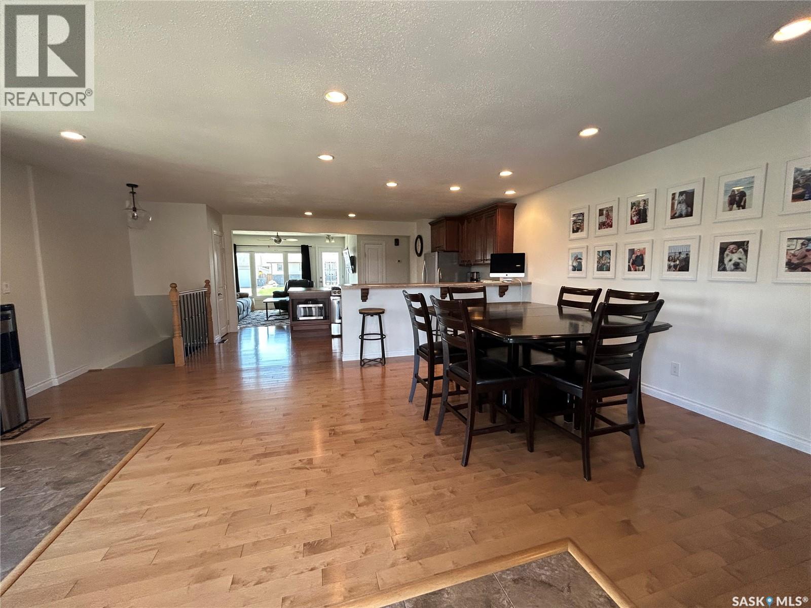 1613 Dieppe Crescent, Estevan, Saskatchewan  S4A 1W8 - Photo 4 - SK049691