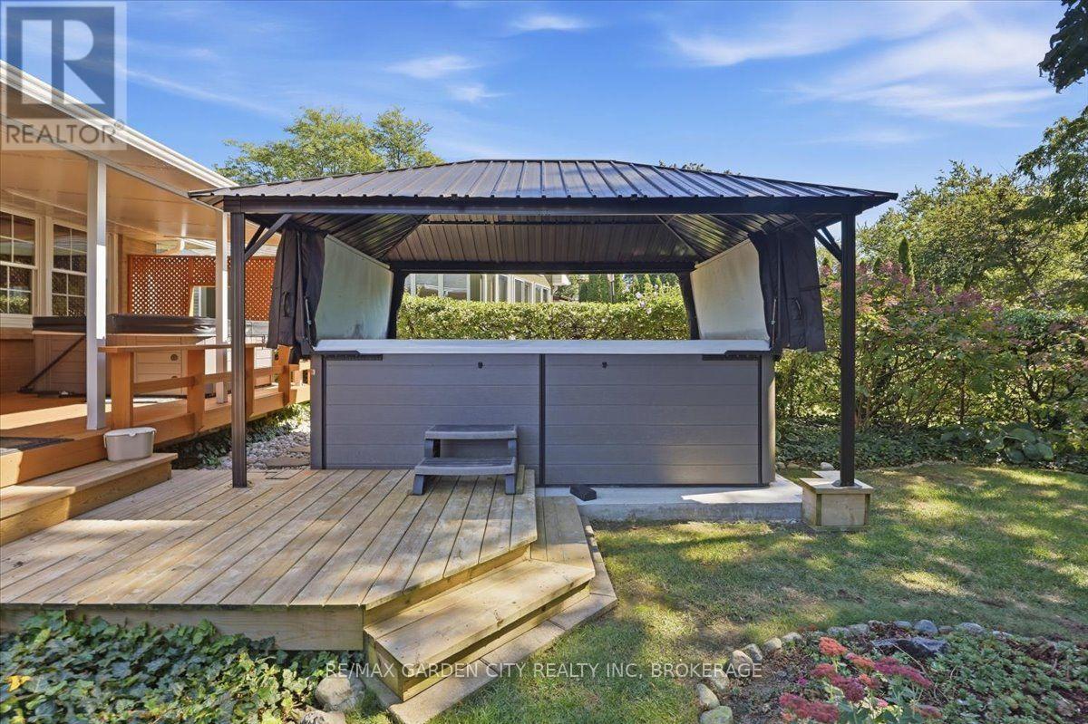 98 Village Road, St. Catharines, Ontario  L2T 3C1 - Photo 31 - X13834772