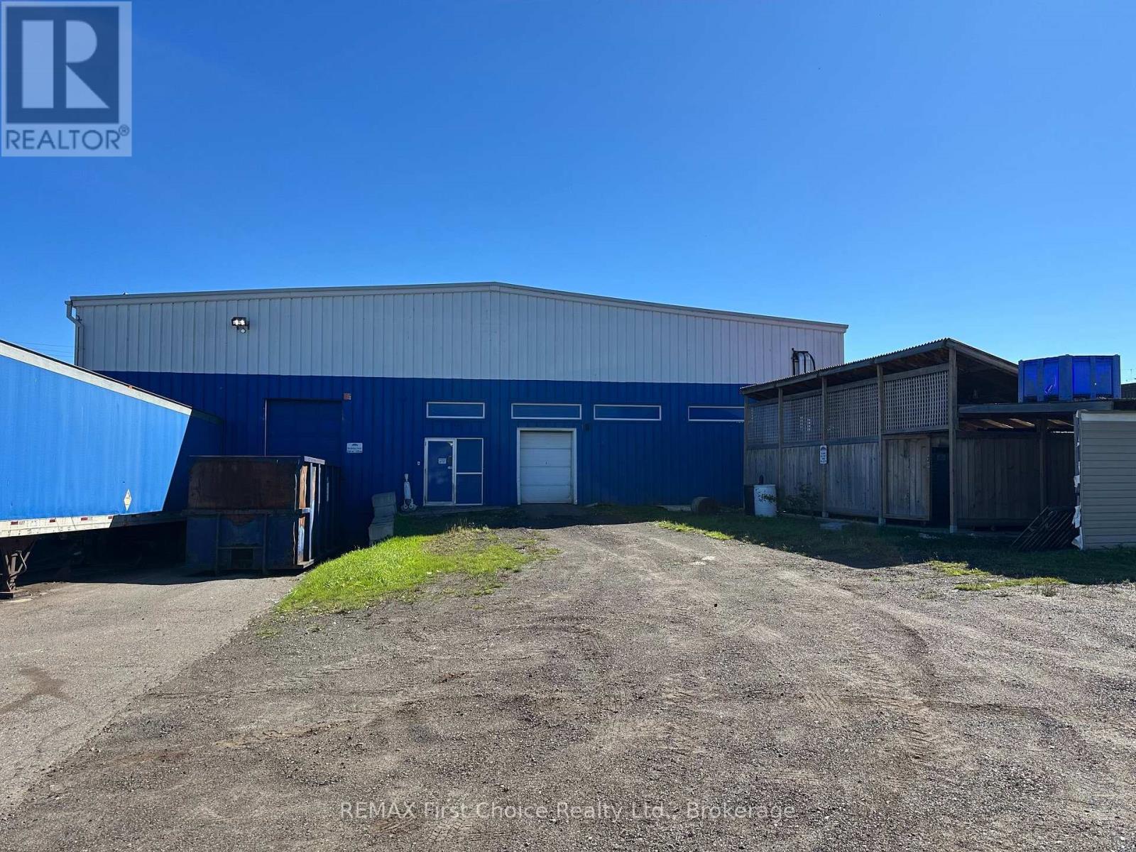 712 Macdonell Street N, Thunder Bay, Ontario  P7B 4A6 - Photo 2 - X13834770