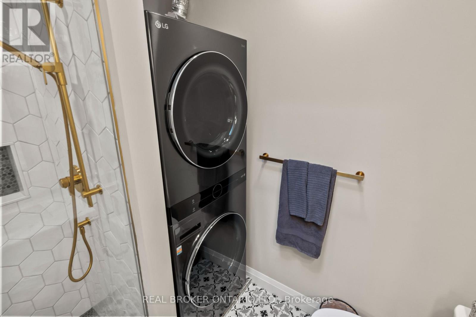 12 St. James Court, Toronto, Ontario  M4X 1X4 - Photo 34 - C13834808