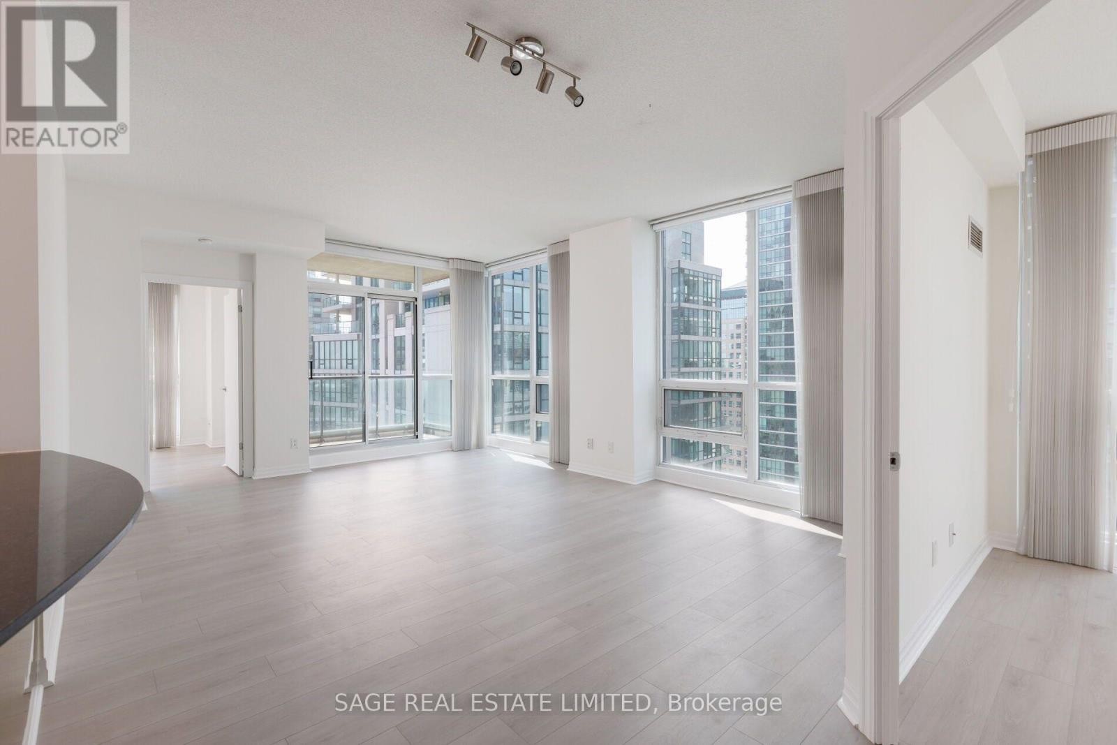 2711 - 16 Yonge Street, Toronto, Ontario  M5E 2A1 - Photo 3 - C13834848