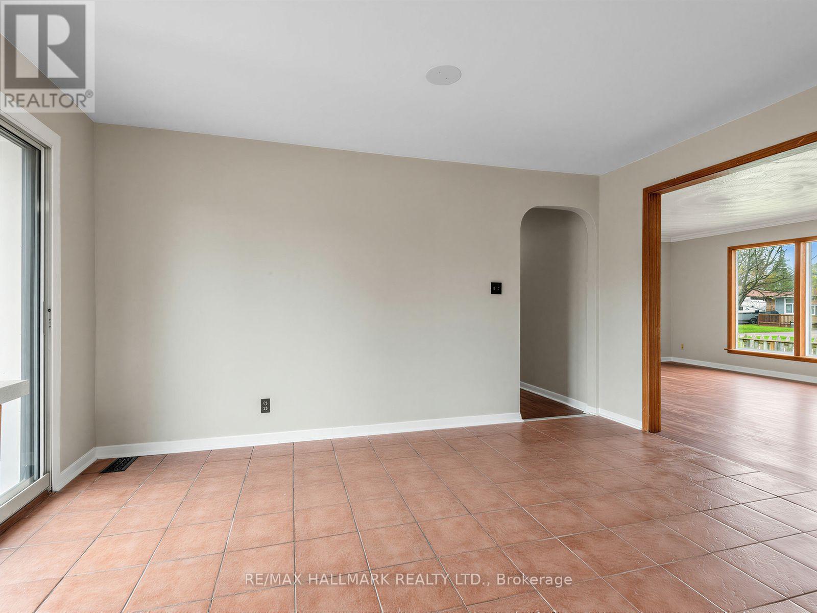 504 Wilson Road S, Oshawa, Ontario  L1H 6C9 - Photo 13 - E13834750