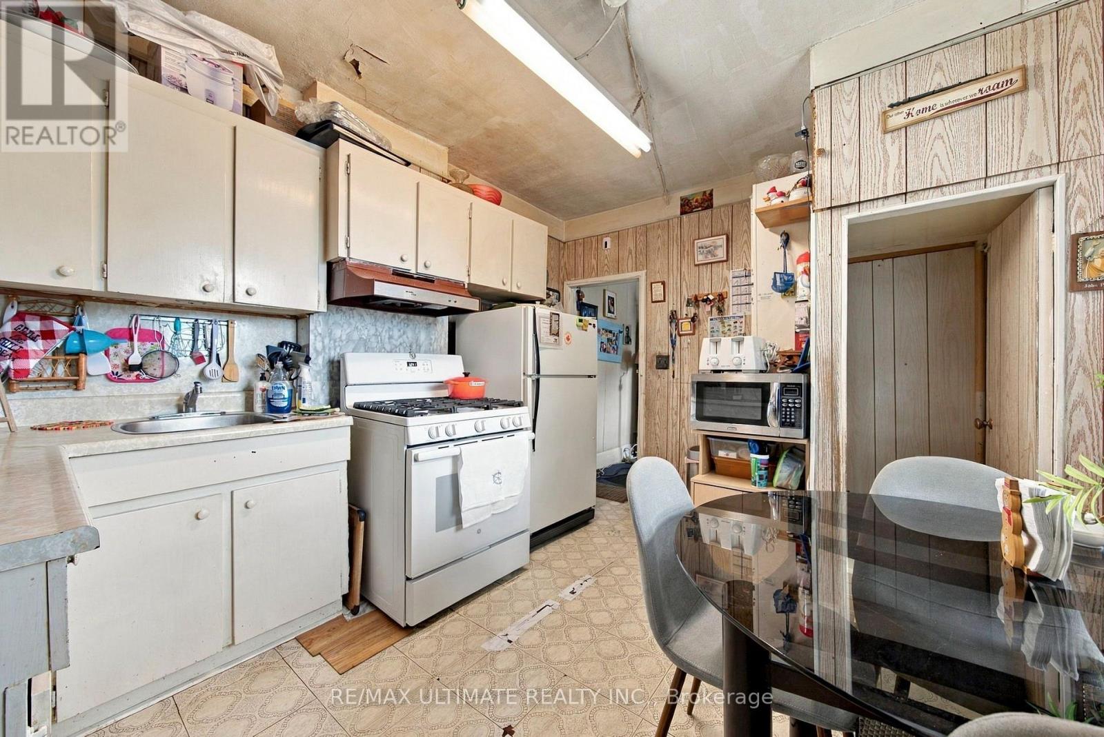 426 Woodfield Road, Toronto (Greenwood-Coxwell), Ontario  M4L 2X3 - Photo 8 - E13834844