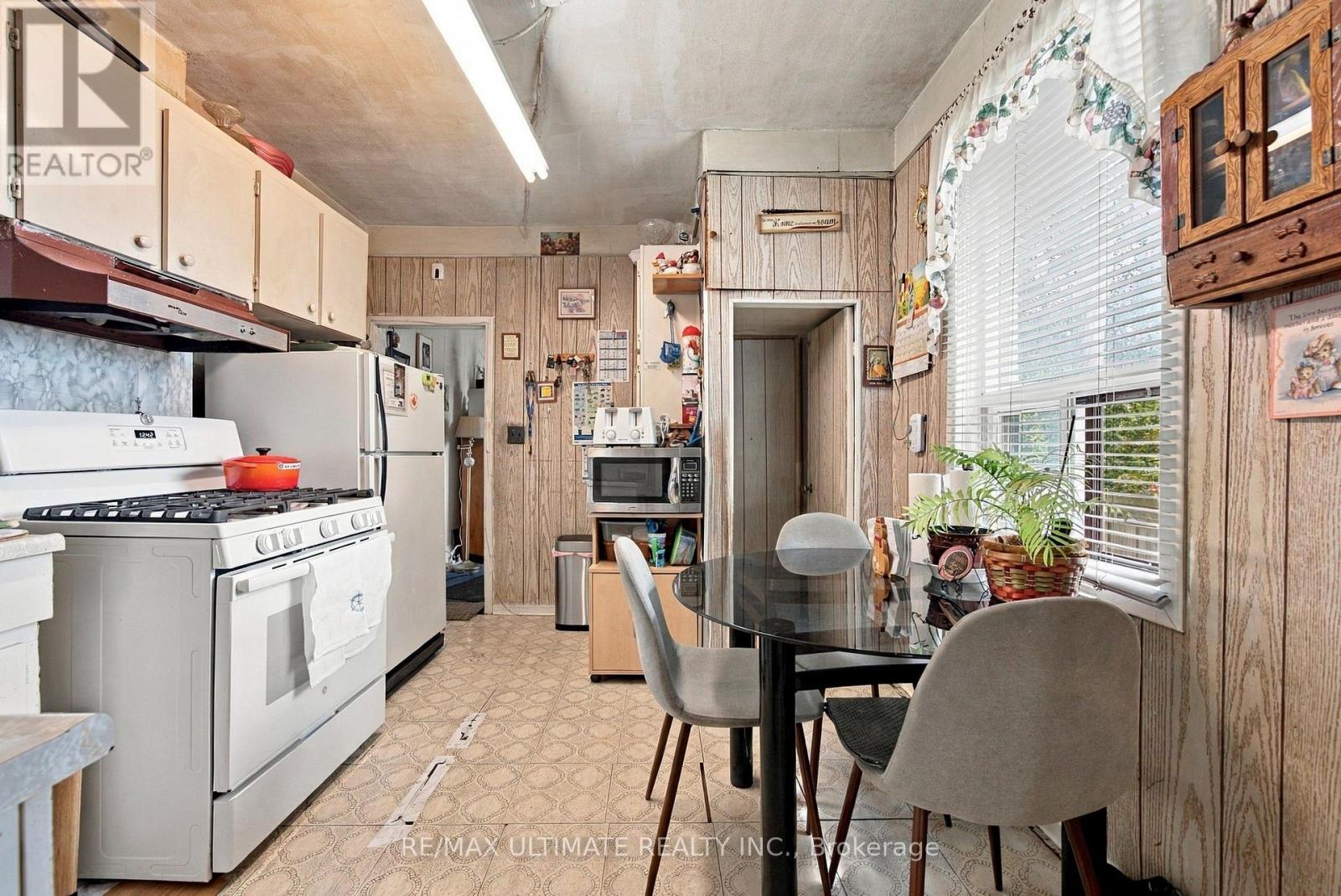 426 Woodfield Road, Toronto (Greenwood-Coxwell), Ontario  M4L 2X3 - Photo 9 - E13834844