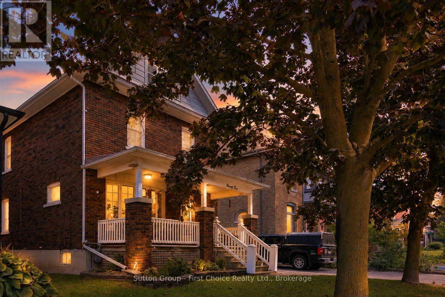 94 Cambria Street, Stratford, Ontario N5A 1H1 - Photo 1 - X13834914