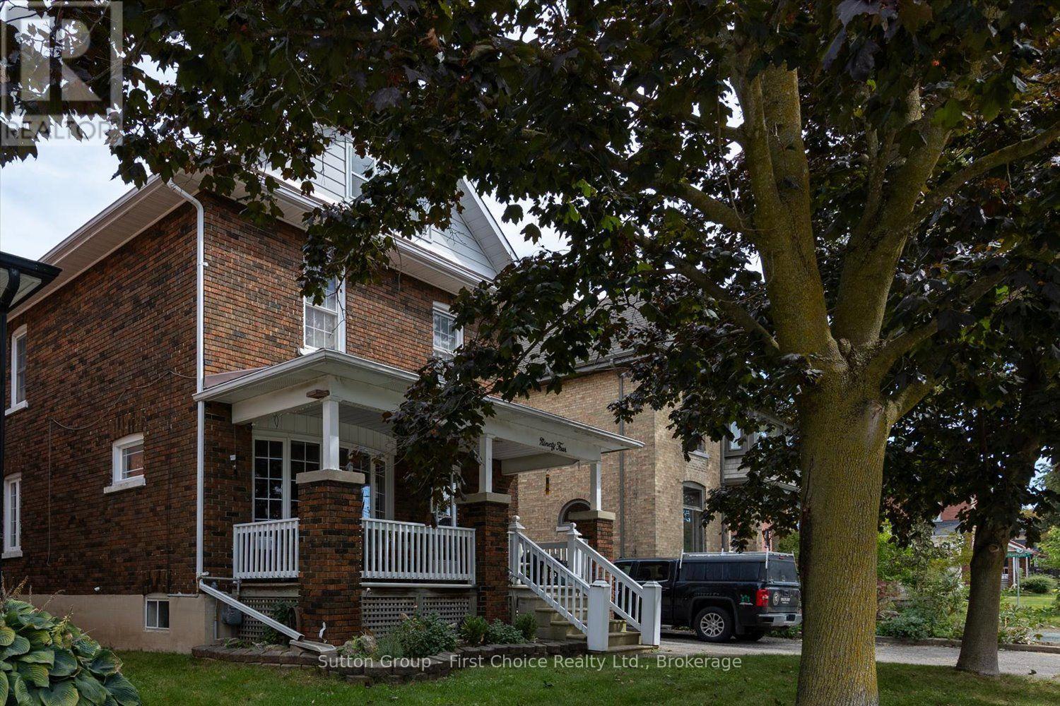 94 Cambria Street, Stratford, Ontario N5A 1H1 - Photo 2 - X13834914