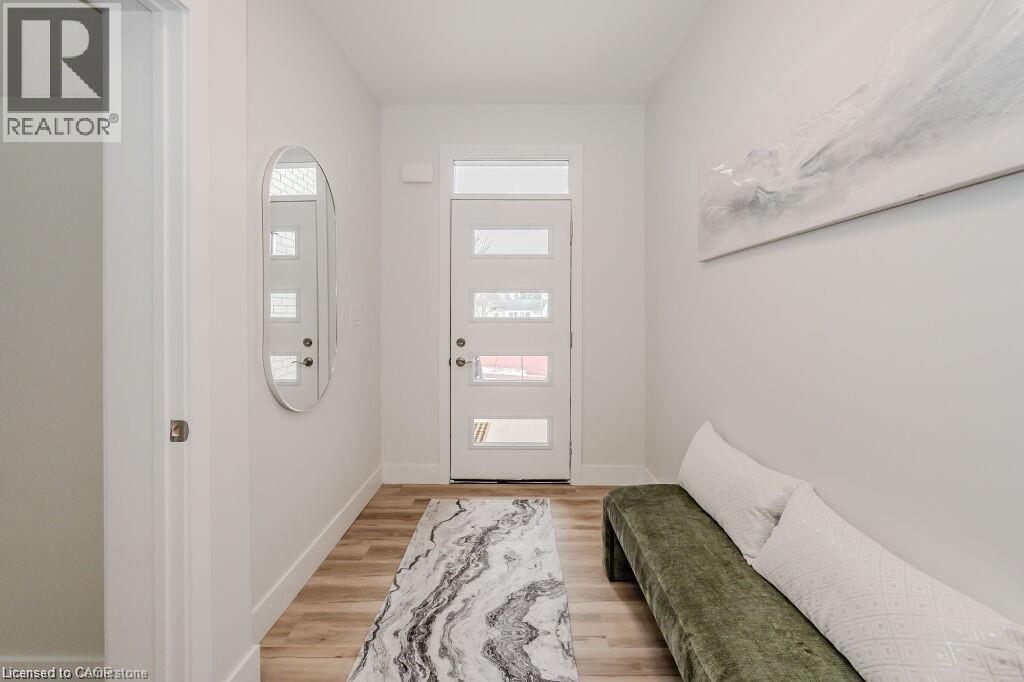 498 Karn Street, Kitchener, Ontario  N2M 2C1 - Photo 3 - 40832563