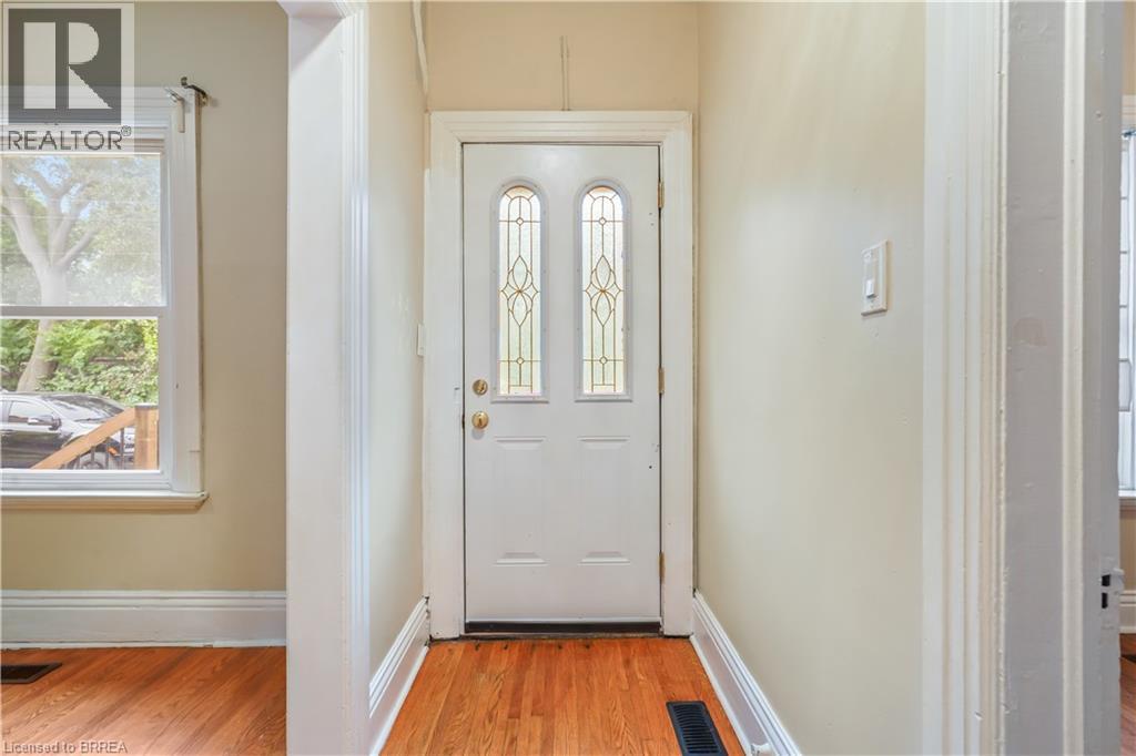 25 Alonzo Street, Brantford, Ontario  N3R 1A1 - Photo 6 - 40861283