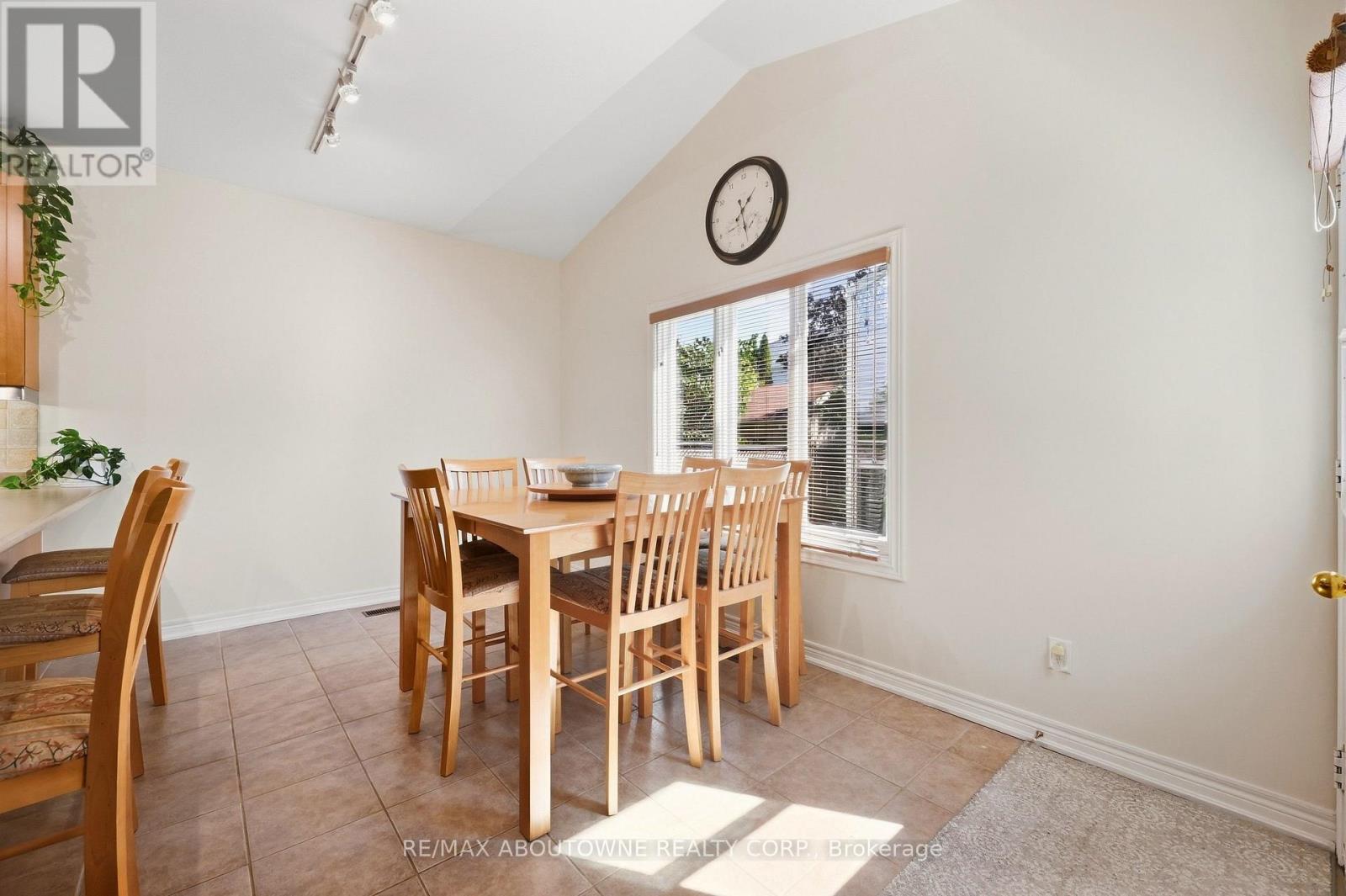 1094 Gorham Way, Milton (Cl Clarke), Ontario  L9T 6N7 - Photo 24 - W13834764