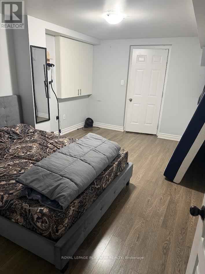 Bsmt - 11 Oxendon Road, Brampton (Northwest Brampton), Ontario  L7A 4M4 - Photo 7 - W13834776