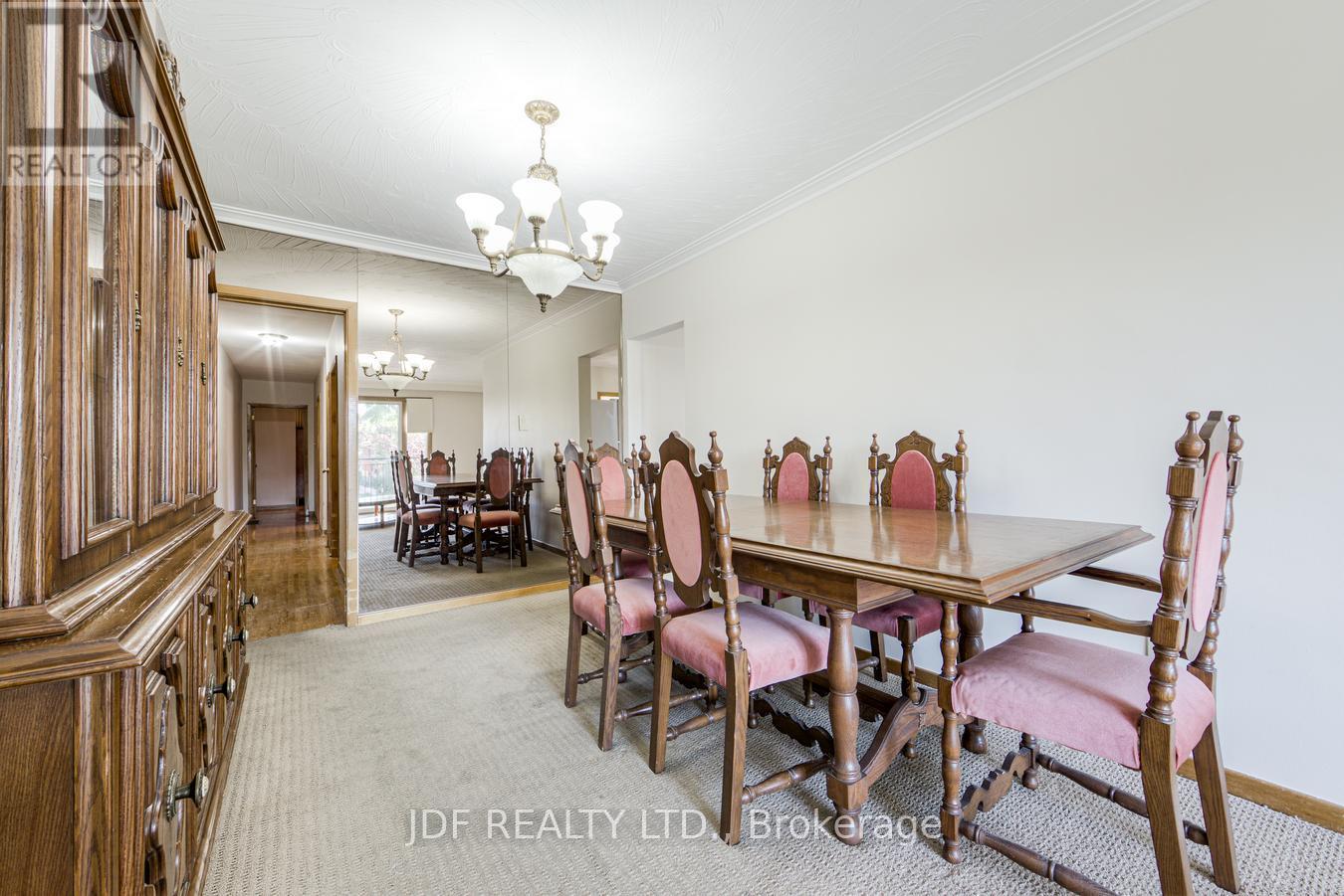 48 Debby Court, Toronto (Humberlea-Pelmo Park), Ontario  M9N 2L9 - Photo 11 - W13834854