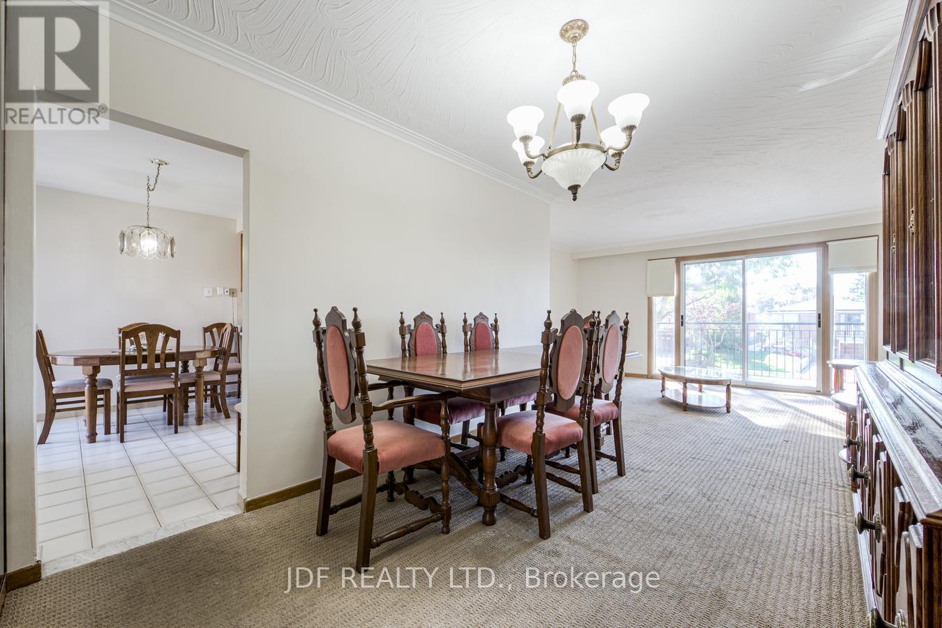 48 Debby Court, Toronto (Humberlea-Pelmo Park), Ontario  M9N 2L9 - Photo 12 - W13834854