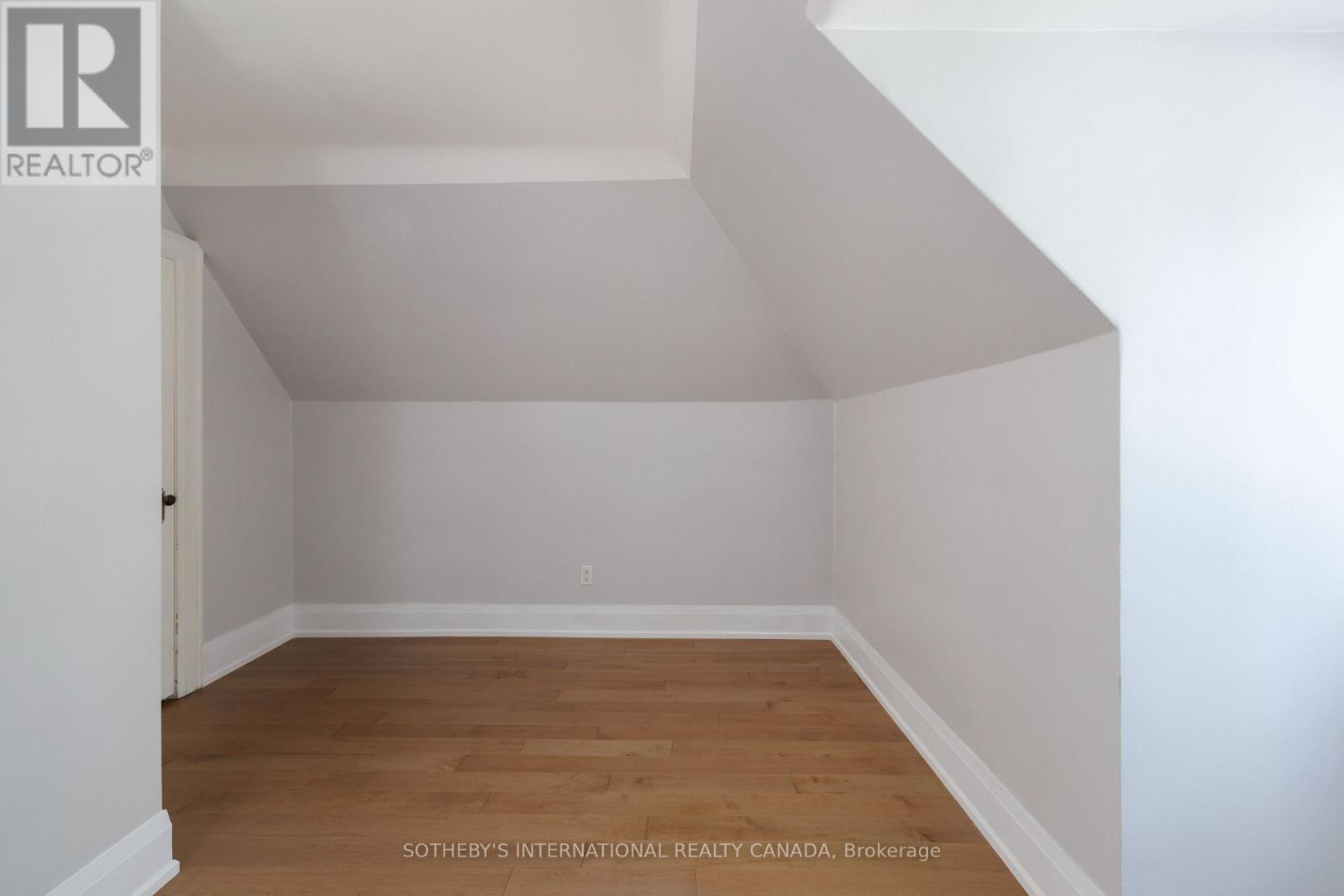 1048 Royal York Road, Toronto (Kingsway South), Ontario  M8X 2G7 - Photo 20 - W13834866