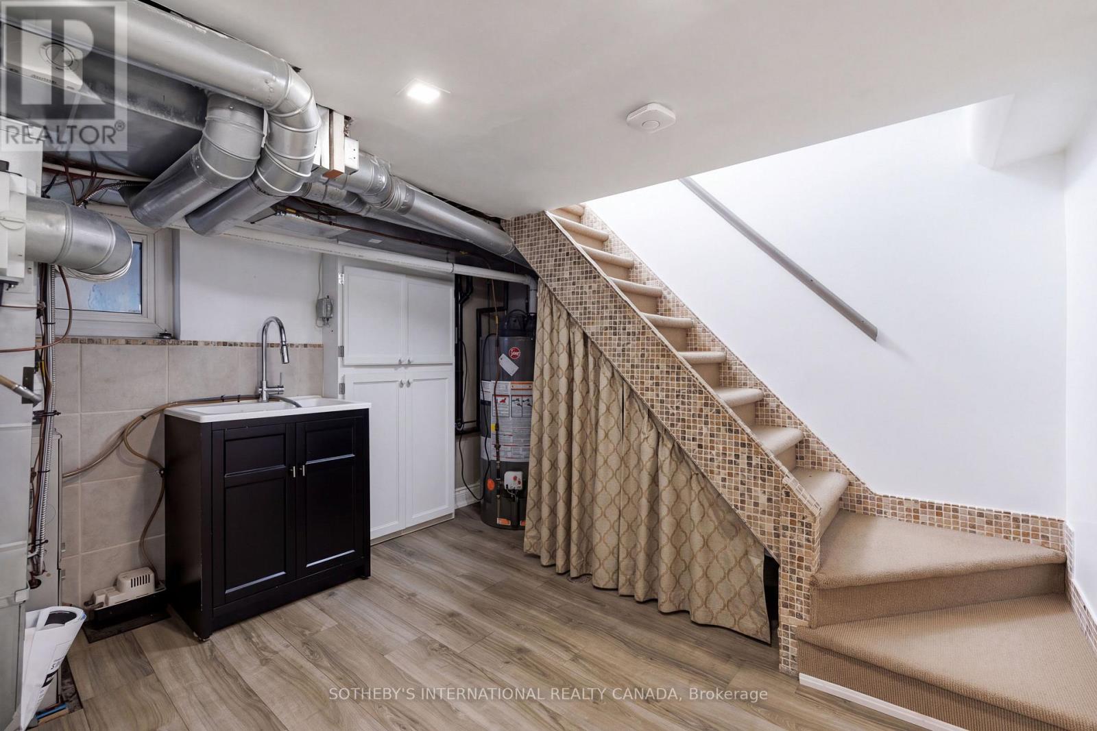 1048 Royal York Road, Toronto (Kingsway South), Ontario  M8X 2G7 - Photo 25 - W13834866