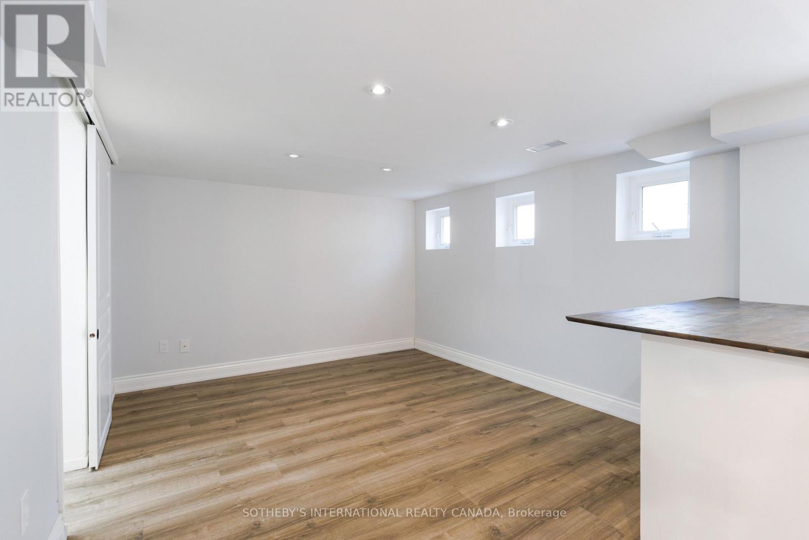 1048 Royal York Road, Toronto (Kingsway South), Ontario  M8X 2G7 - Photo 27 - W13834866